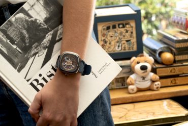 SEVENFRIDAY T-Riley Music