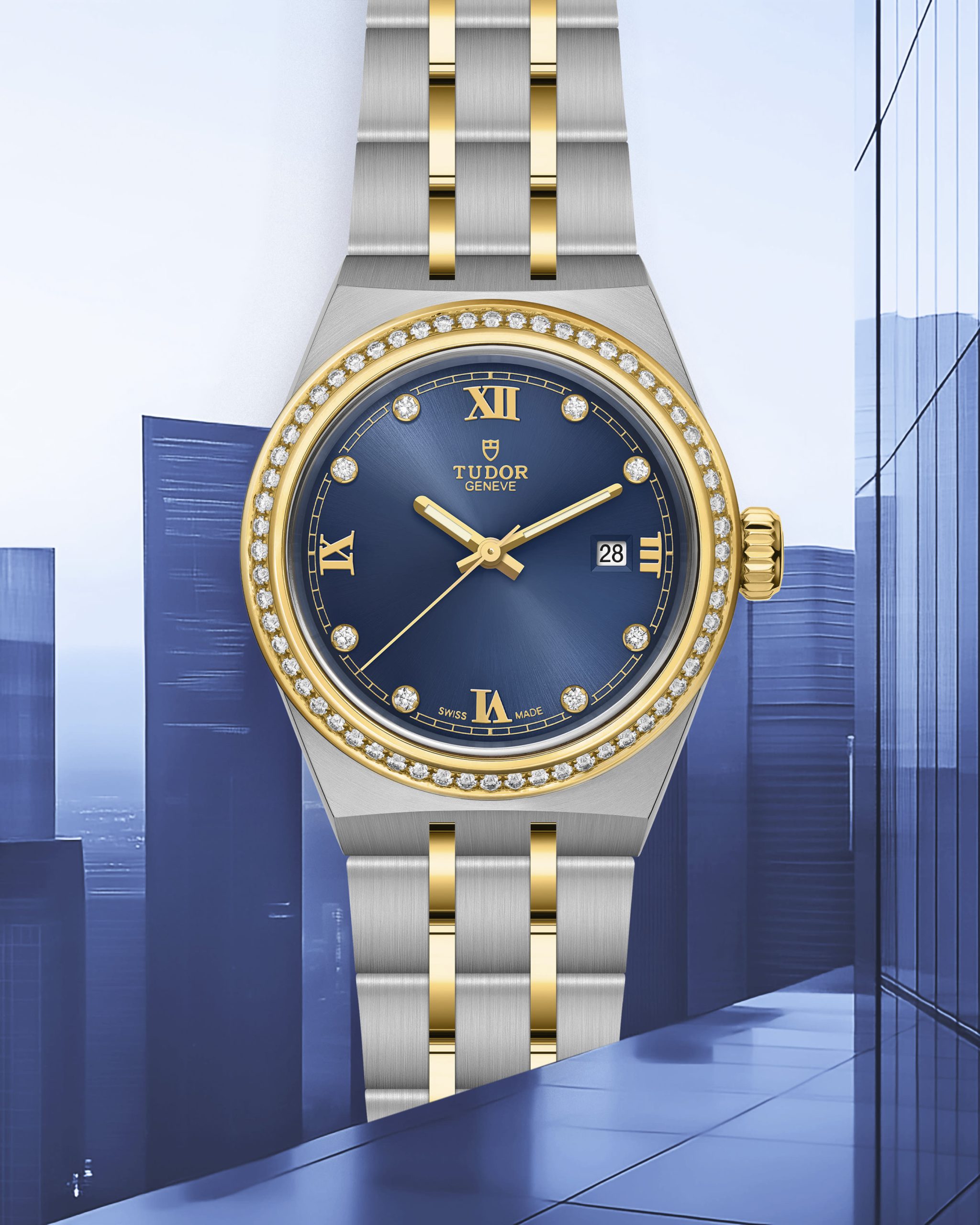 TUDOR Royal S&G σε μπλε καντράν, με χρυσές λεπτομέρειες και διαμάντια